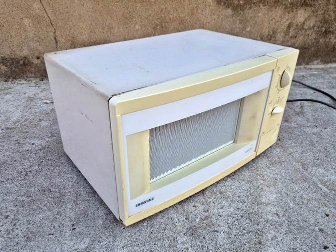 horno microondas plastico metal 28x49x36 1u